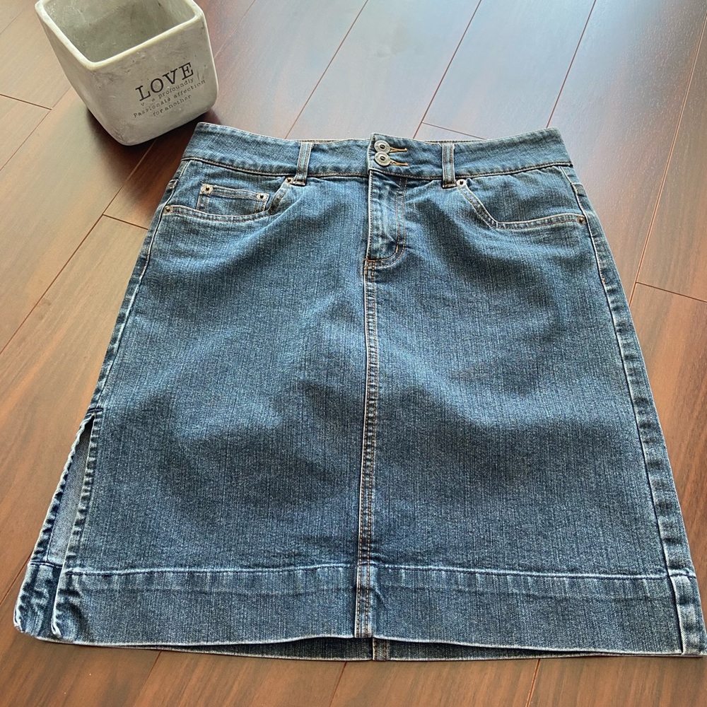 Classic denim skirt